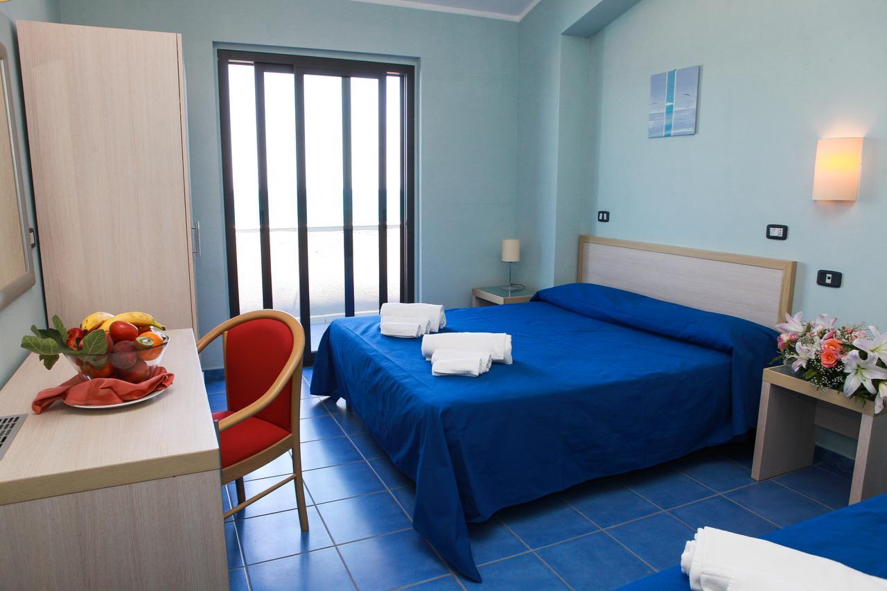 Club Esse Costa Dello Jonio Ξενοδοχείο Mandatoriccio Marina Εξωτερικό φωτογραφία
