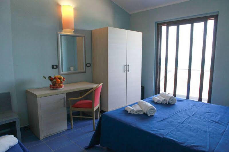 Club Esse Costa Dello Jonio Ξενοδοχείο Mandatoriccio Marina Εξωτερικό φωτογραφία