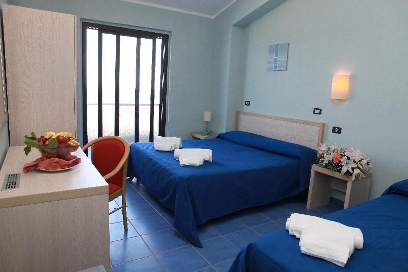 Club Esse Costa Dello Jonio Ξενοδοχείο Mandatoriccio Marina Εξωτερικό φωτογραφία